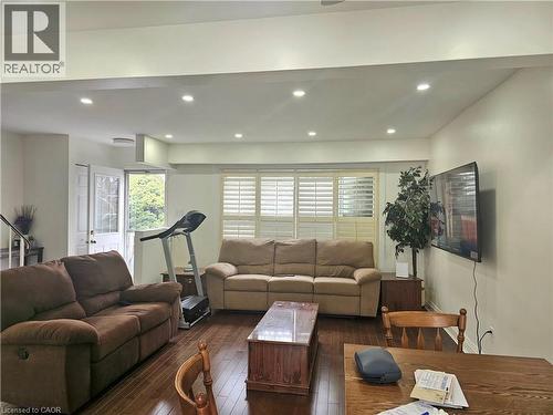 161 Berkindale Drive Unit# 6, Hamilton, ON - Indoor Photo Showing Living Room