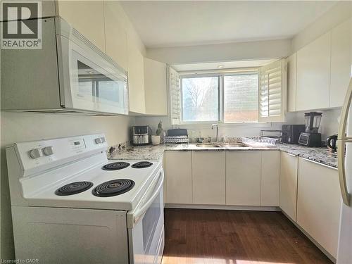 161 Berkindale Drive Unit# 6, Hamilton, ON - Indoor Photo Showing Kitchen