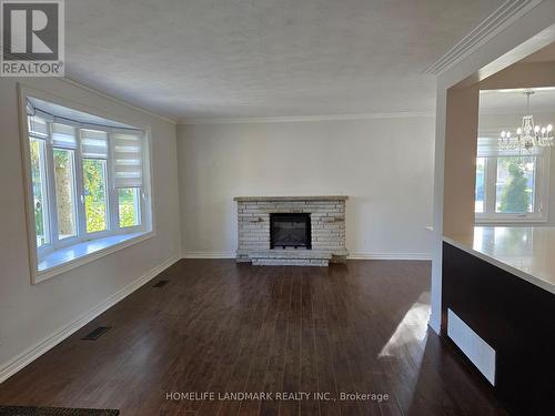 283 Paliser Crescent S, Richmond Hill, ON - Indoor Photo Showing Living Room With Fireplace