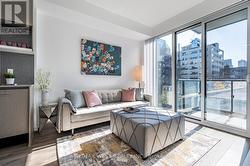 409 - 435 RICHMOND STREET W Toronto, ON M5V 0N3