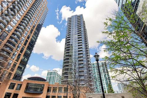 402 - 23 SHEPPARD AVENUE E  Toronto, ON M2N 0C8