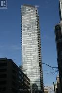 2510 - 832 BAY STREET Toronto, ON M5S 1Z6