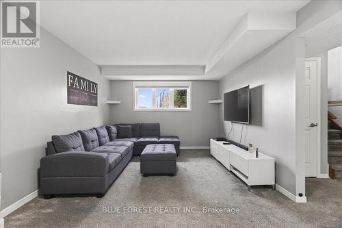 54 Stokes Road, St. Thomas, ON - Indoor Photo Showing Other Room