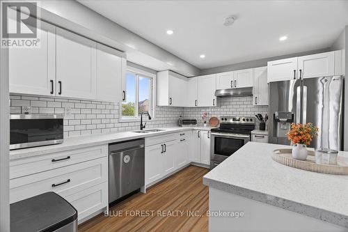 54 Stokes Road, St. Thomas, ON - Indoor Photo Showing Kitchen With Stainless Steel Kitchen With Upgraded Kitchen