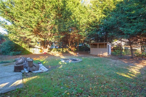 2254 Amherst Ave, Sidney, BC 