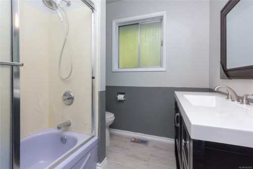 2254 Amherst Ave, Sidney, BC 