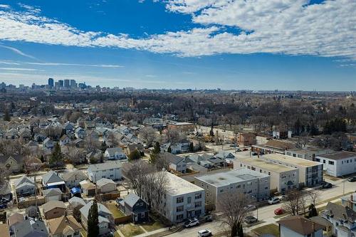 240 Jamison Ave, Winnipeg, MB 