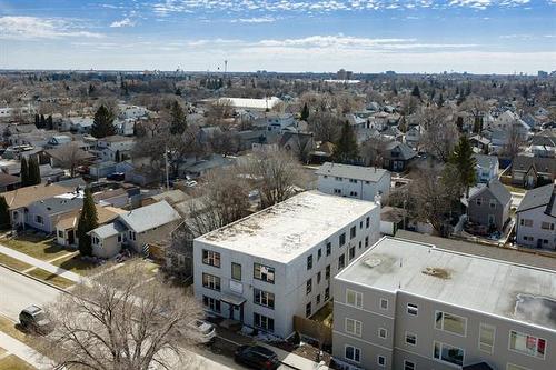 240 Jamison Ave, Winnipeg, MB 
