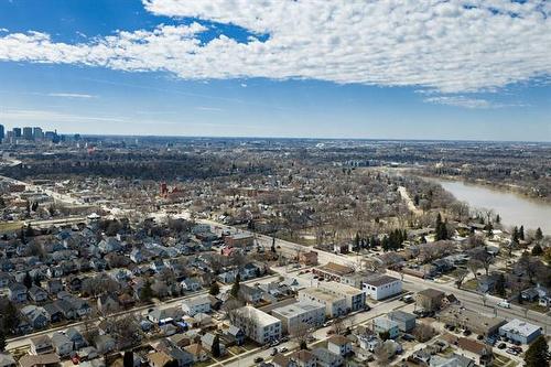 240 Jamison Ave, Winnipeg, MB 