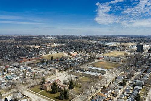 240 Jamison Ave, Winnipeg, MB 
