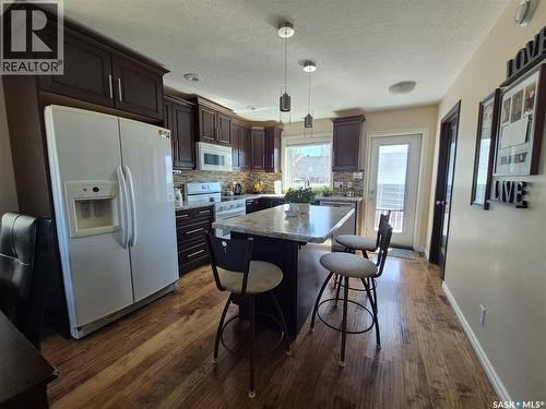 816 Battleford Trail, Swift Current, SK - Indoor Photo Showing Kitchen With Upgraded Kitchen