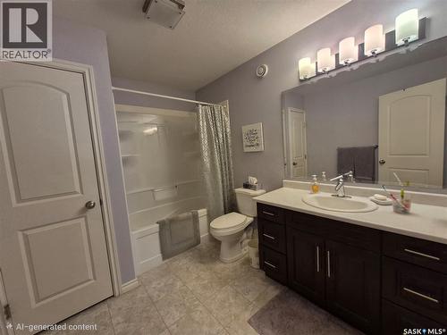816 Battleford Trail, Swift Current, SK - Indoor Photo Showing Bathroom