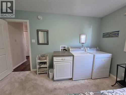 816 Battleford Trail, Swift Current, SK - Indoor Photo Showing Laundry Room