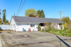 377 Campbell St Duncan, BC V9L 3H7