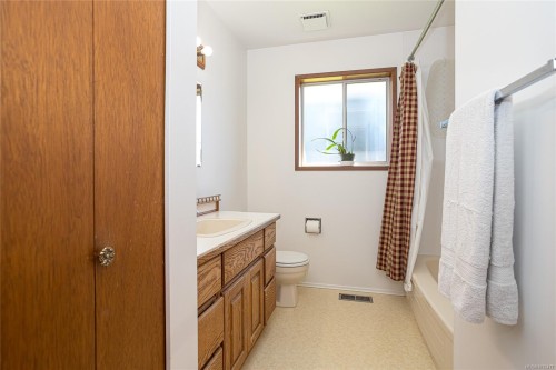 377 Campbell St, Duncan, BC 