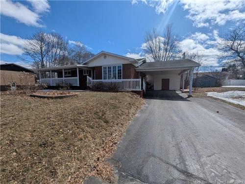 1055 Vanier, Bathurst, NB 