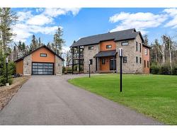 96 Thorncastle Lutes Mountain, NB E1G 0P9