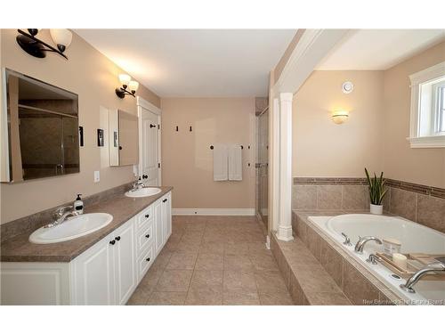 10 Emma Crt, Fredericton, NB 