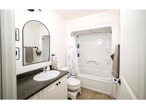 10 Emma Crt, Fredericton, NB 