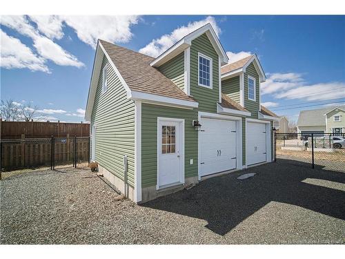 10 Emma Crt, Fredericton, NB 