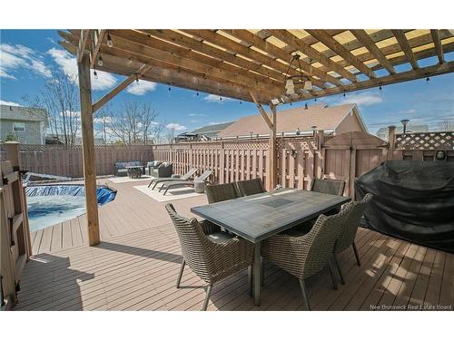 10 Emma Crt, Fredericton, NB 