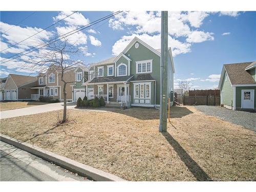 10 Emma Crt, Fredericton, NB 