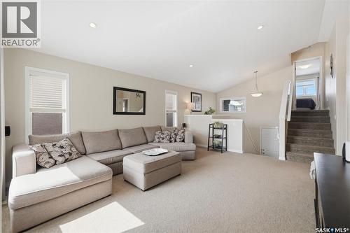 1218 Rempel Crescent, Saskatoon, SK - Indoor Photo Showing Living Room