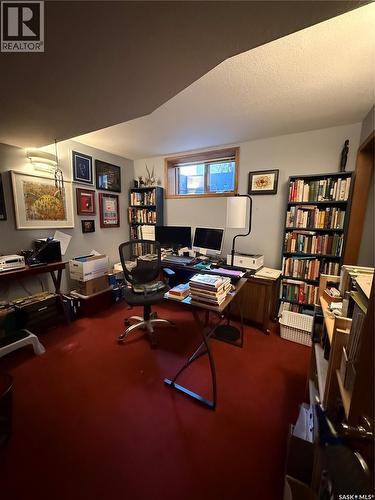 230 Baker Place, Saskatoon, SK - Indoor