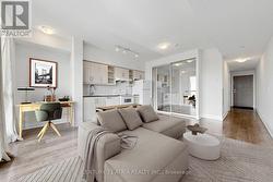 607 - 160 VANDERHOOF AVENUE Toronto, ON M4G 0B7