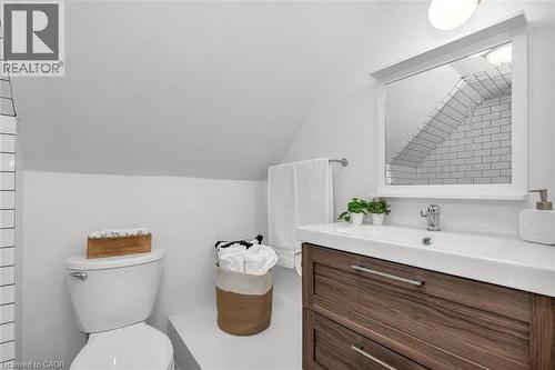 3rd floor bathroom - 100 Dunsmure Road Unit# 2, Hamilton, ON - Indoor Photo Showing Bathroom