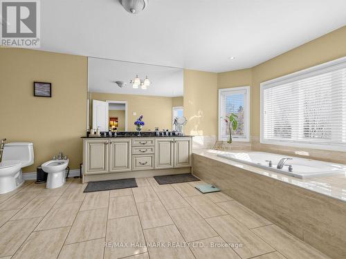 69 B Elm Grove Avenue, Richmond Hill, ON - Indoor Photo Showing Bathroom