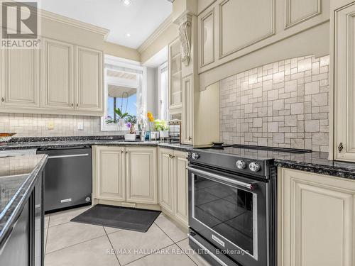 69 B Elm Grove Avenue, Richmond Hill, ON - Indoor Photo Showing Kitchen With Stainless Steel Kitchen With Double Sink With Upgraded Kitchen