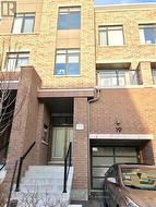 19 GLENNGARRY CRESCENT Vaughan, ON L6A 4Z4