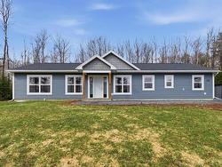 131 Morning Breeze Drive Mount Uniacke, NS B0N 1Z0