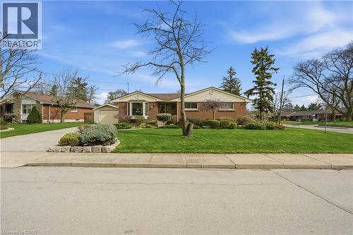 4 Tilbury Court, Hamilton, ON - Outdoor