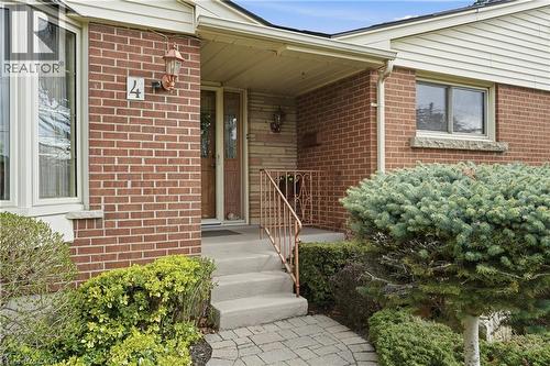 4 Tilbury Court, Hamilton, ON - Outdoor With Exterior