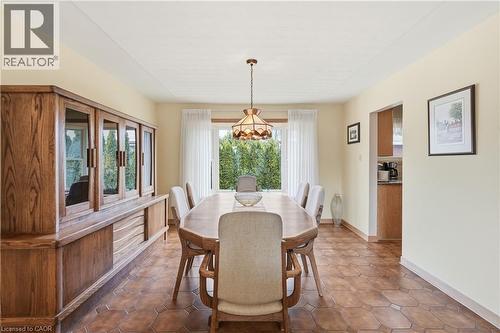 4 Tilbury Court, Hamilton, ON - Indoor Photo Showing Dining Room