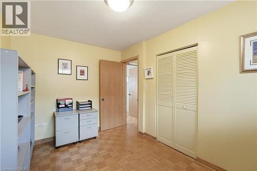 4 Tilbury Court, Hamilton, ON - Indoor Photo Showing Other Room