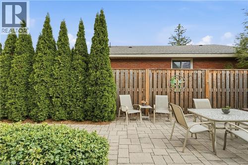 4 Tilbury Court, Hamilton, ON - Outdoor