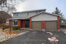 28 HOLITMAN DRIVE  Ottawa, ON K2J 2A9