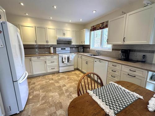 46 Old Falls Road, Liverpool, NS 