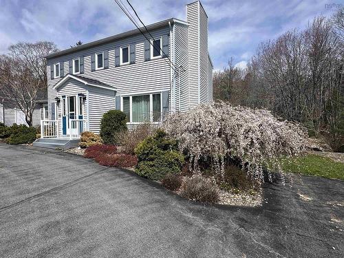 46 Old Falls Road, Liverpool, NS 