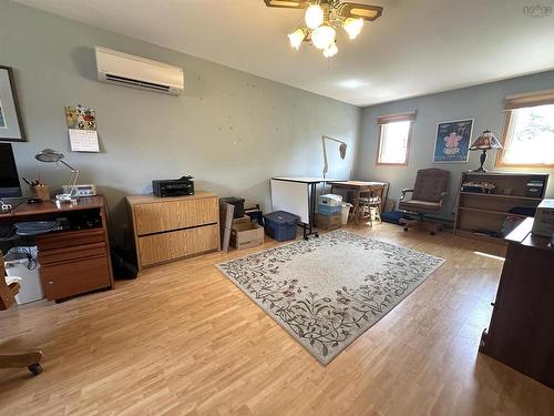 46 Old Falls Road, Liverpool, NS 