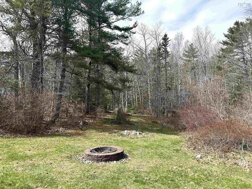 46 Old Falls Road, Liverpool, NS 
