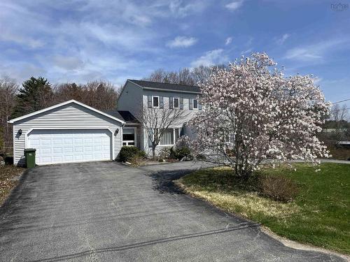 46 Old Falls Road, Liverpool, NS 