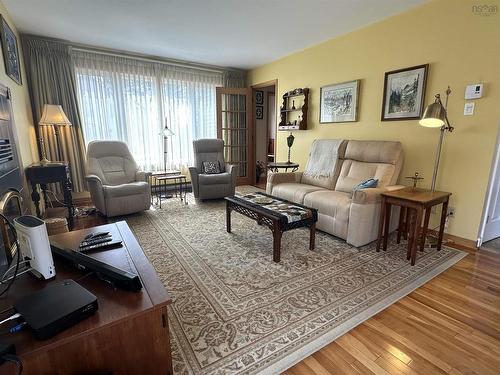 46 Old Falls Road, Liverpool, NS 