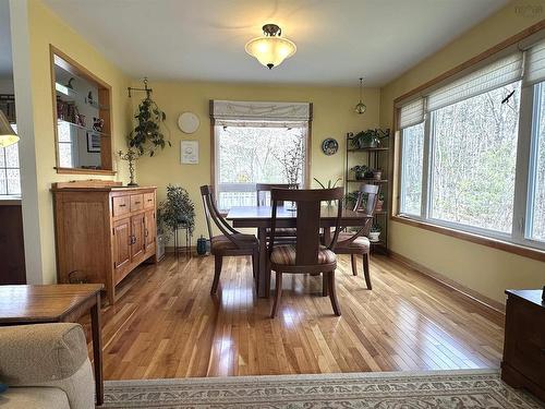 46 Old Falls Road, Liverpool, NS 