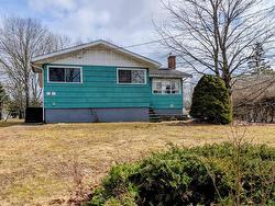 5 Raymond Drive Lower Sackville, NS B4C 1G9