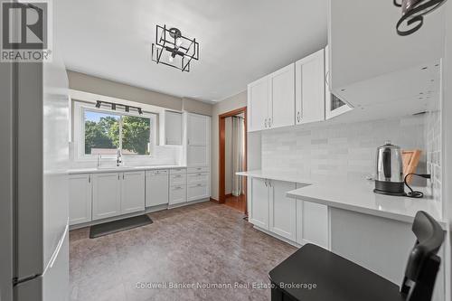 61 Bellevue Street, Guelph (Dovercliffe Park/Old University), ON - Indoor Photo Showing Kitchen