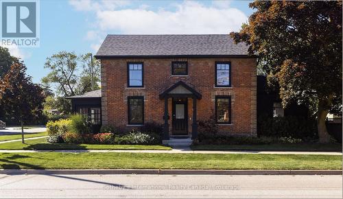 258 MAPLE STREET  Collingwood, ON L9Y 2R2